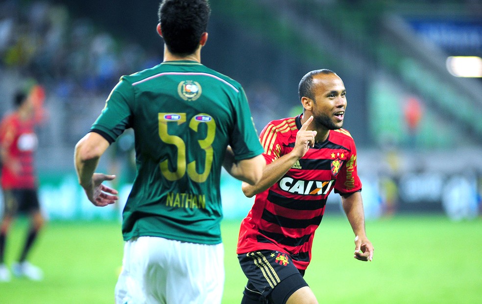 Ananias comemora gol do Sport contra o Palmeiras — Foto: Alan Morici / Agência estado