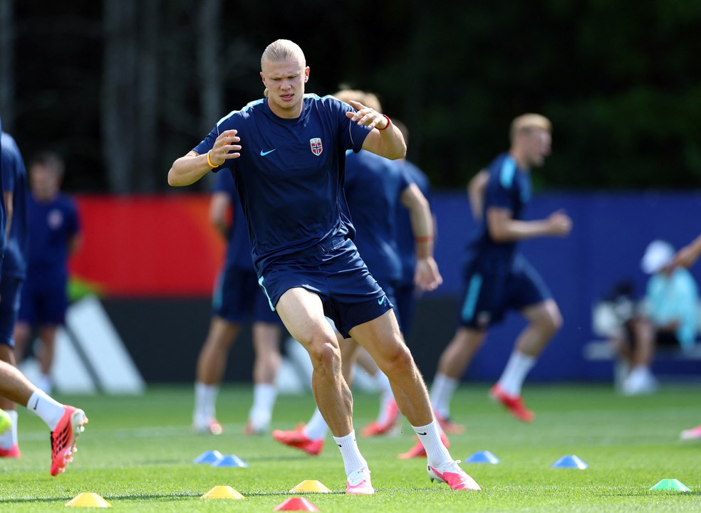 Erling Haaland em treino da Noruega em Foxborough