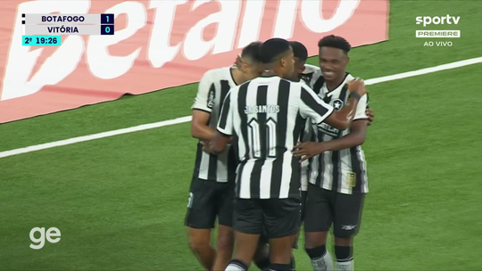 Golaço do Botafogo sobre o Vitória teve 16 toques e participação de todos jogadores de linha; veja - Programa: Tempo Real 