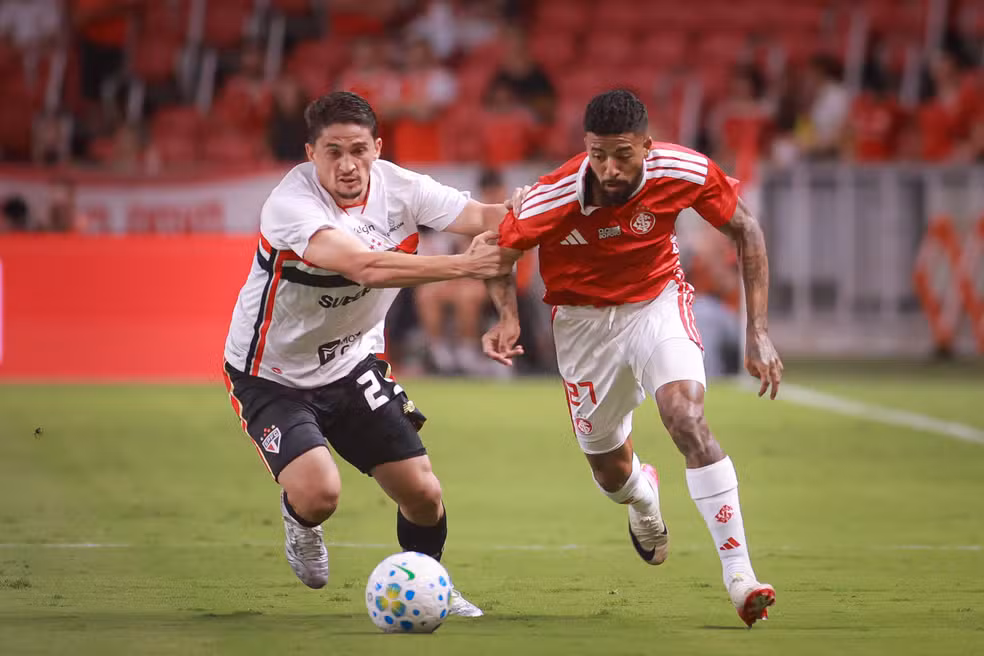 QUEM FOI BEM E QUEM FOI MAL? Saiba quem se destacou na partida de ontem pelo São Paulo!