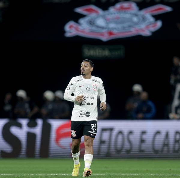 Matheus Bidu não cumpre meta, e Corinthians fica desobrigado a comprar mais direitos do lateral