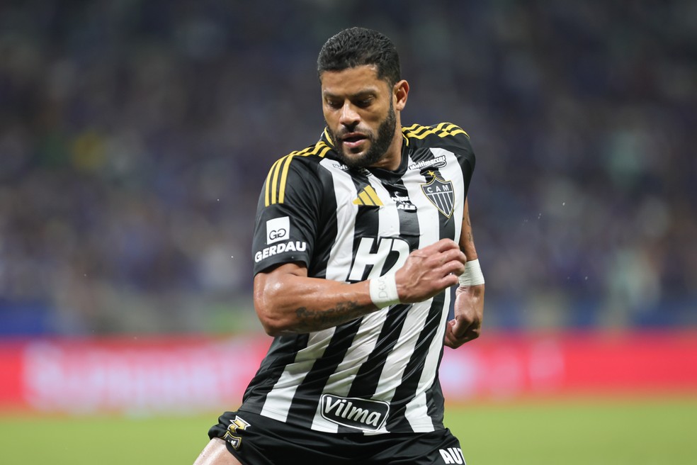 Hulk admite Cruzeiro merecedor de vaga contra Atlético-MG na Copa do Brasil: "Foram melhores"