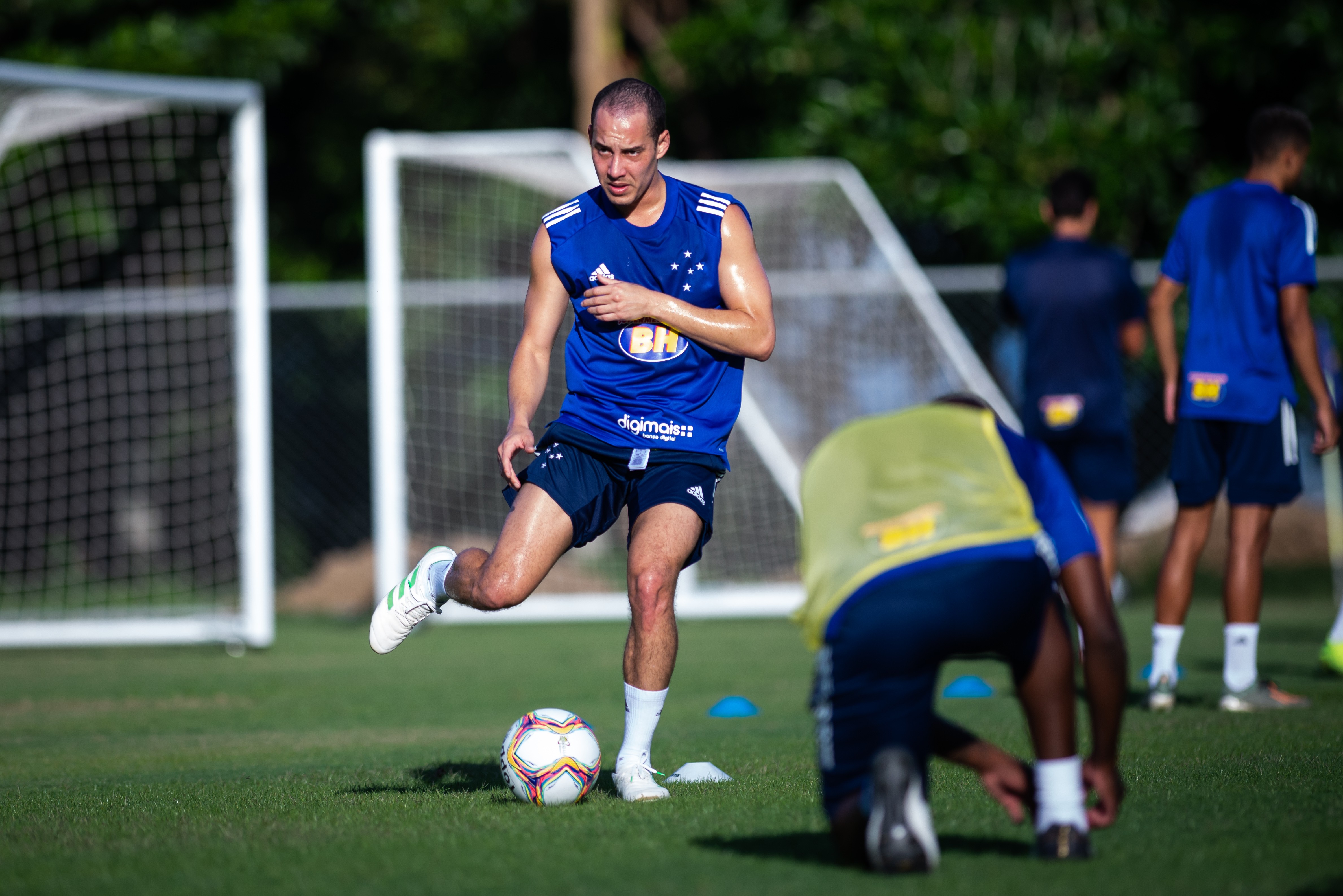 Rodriguinho acerta com o Bahia, que deve oficializar contratação nos próximos dias