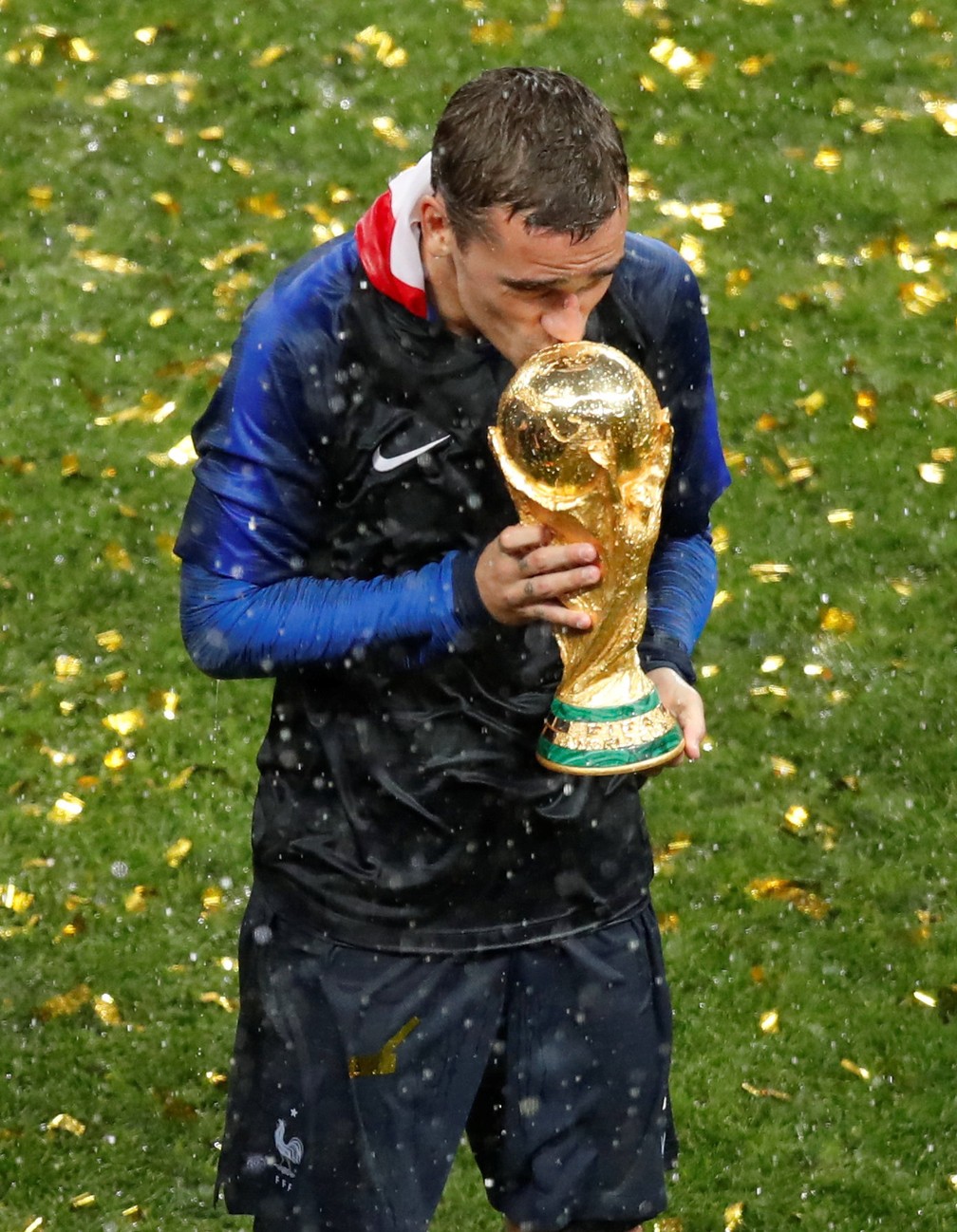 Franceses realizam sonho de erguer a taça da Copa do Mundo; Fotos, Copa do  Mundo