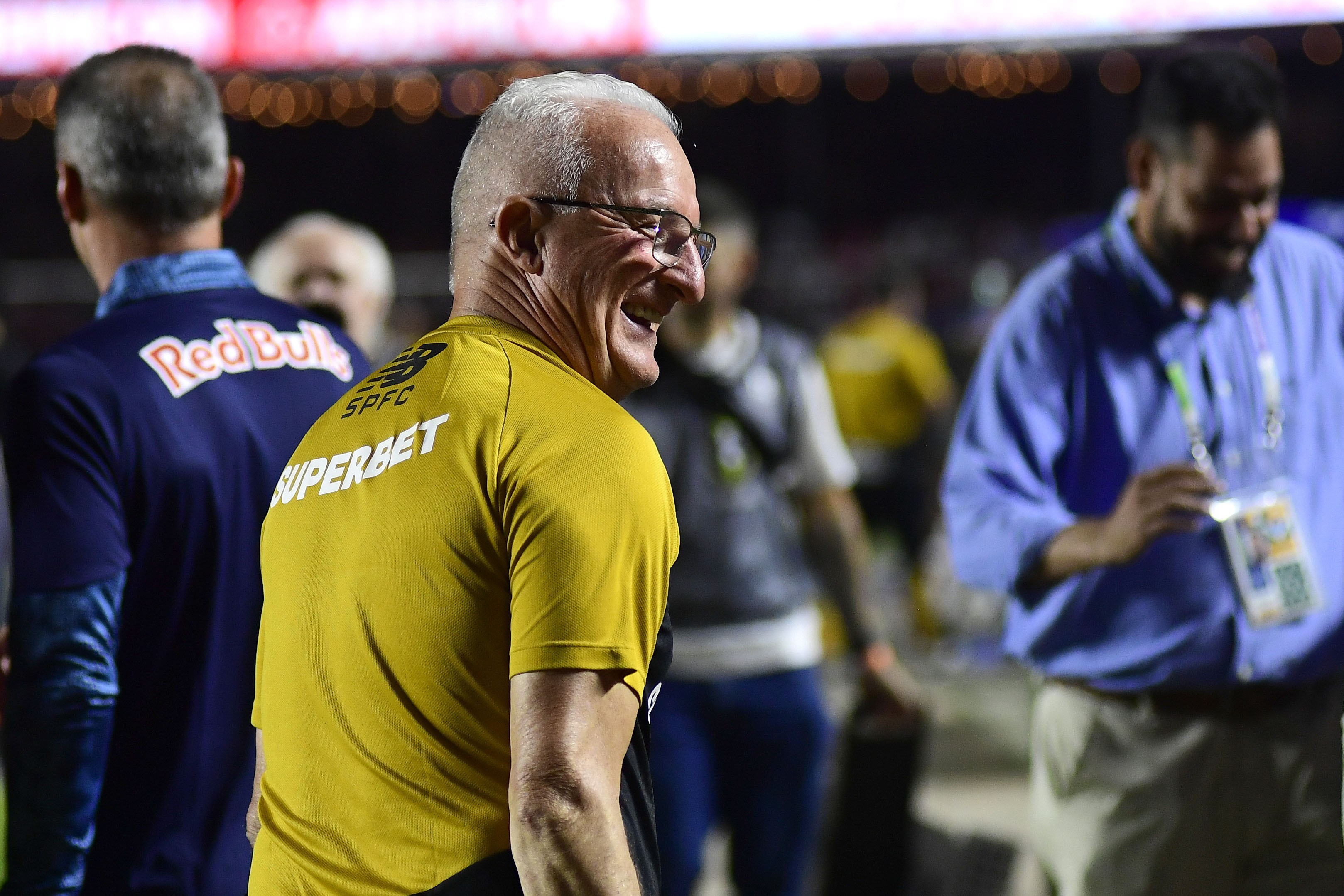 Dorival fala em alívio após vitória do São Paulo e espera reação: "Que seja o reinício"