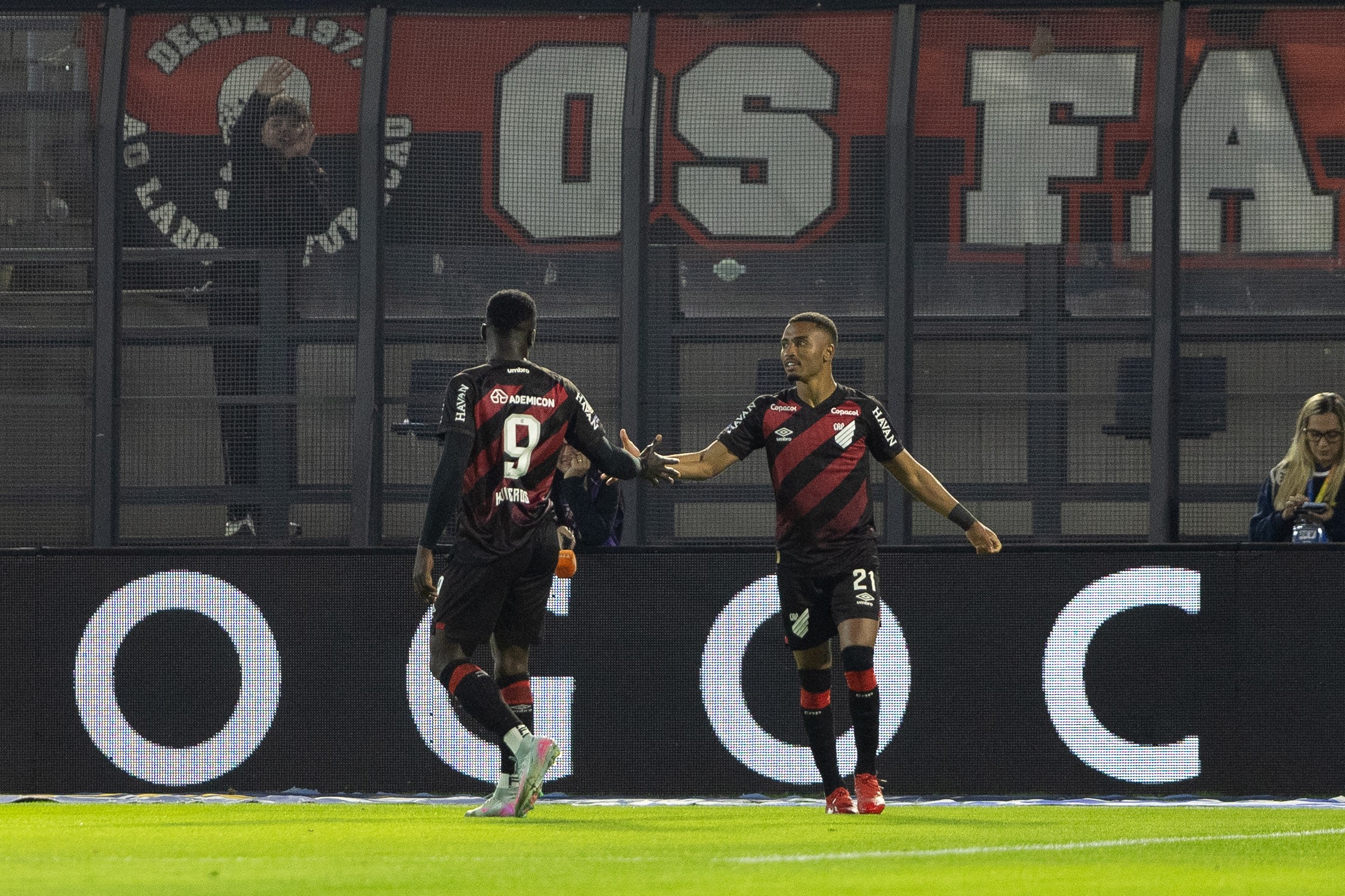 Atuações do Athletico: Leozinho brilha em virada sobre o São Paulo fora de casa; dê suas notas