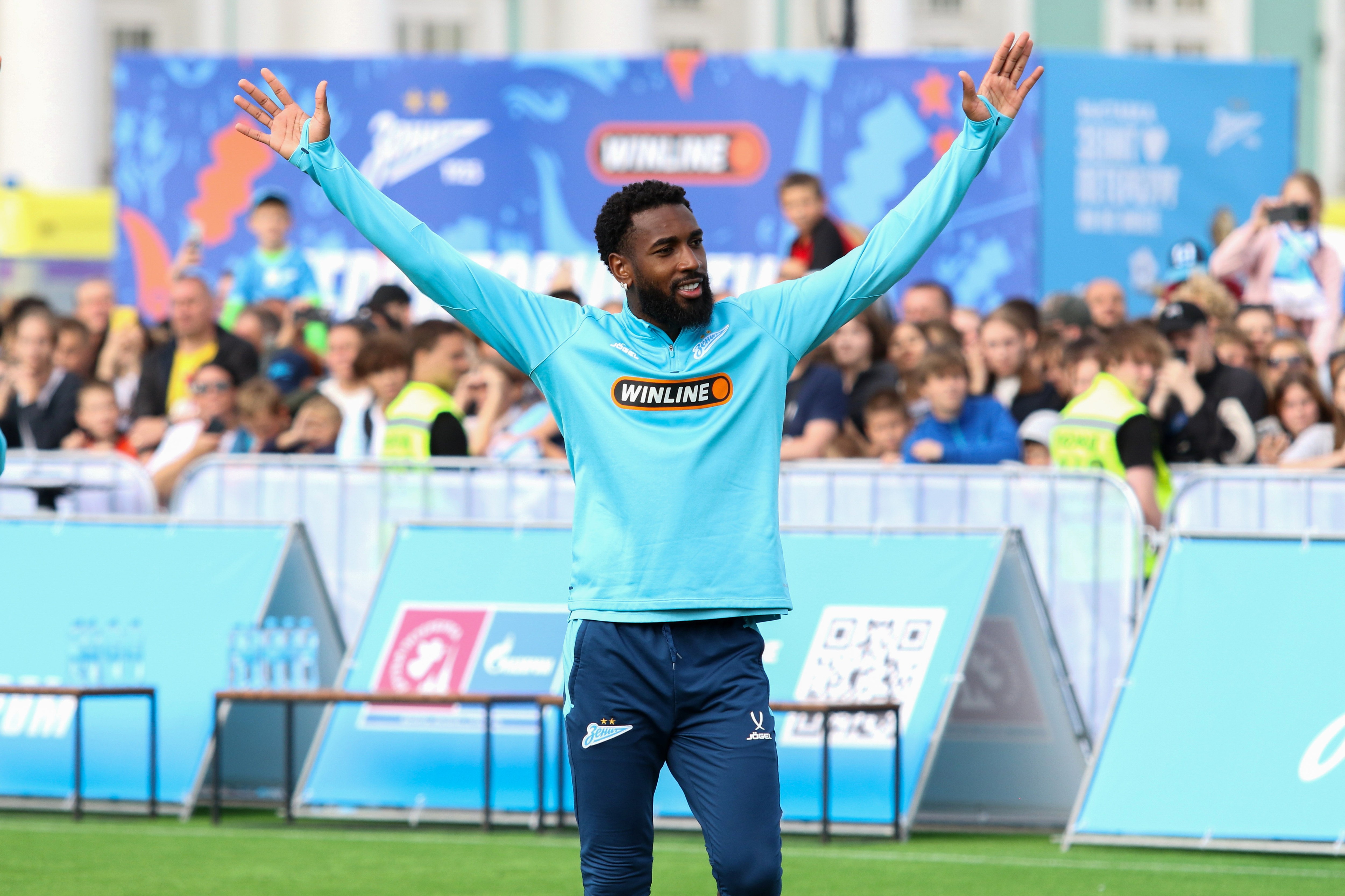 Cruzeiro negocia contratação de Gerson com Zenit incluindo zagueiro em negociação