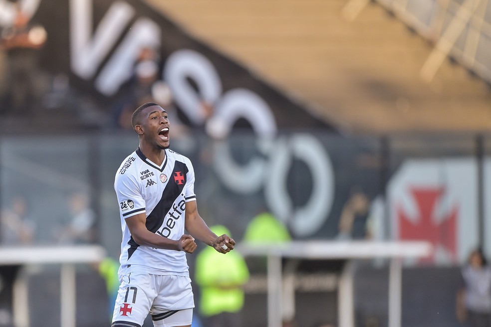 Rayan em Vasco x Coutinho, pelo Brasileirão 2025 — Foto: Thiago Ribeiro/AGIF