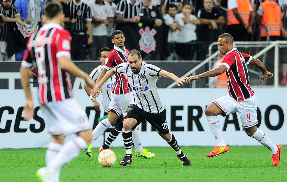 Danilo fez história por Corinthians e São Paulo — Foto: Marcos Ribolli