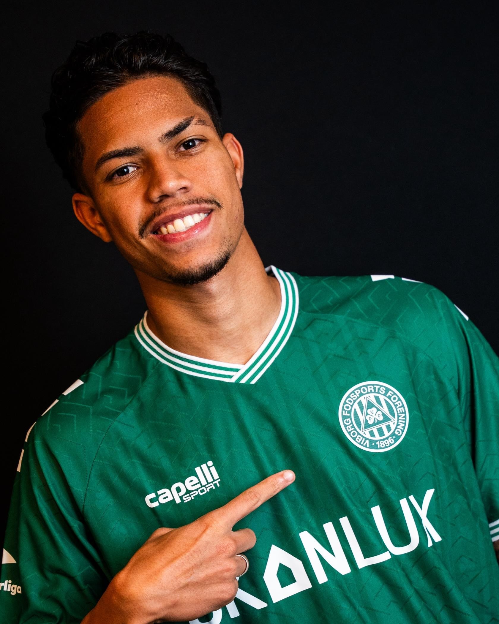 Ex-Ceará, Giulio marca primeiro gol no futebol europeu pelo Viborg
