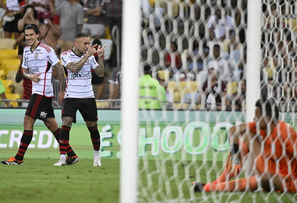 Everton Cebolinha comemora o primeiro gol do Fla-Flu — Foto: André Durão