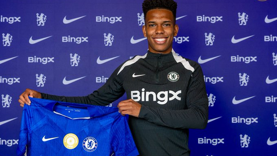 Estêvão dá detalhes de conversa com Thiago Silva sobre o Chelsea - Ex-atacante do Palmeiras relembrou encontro com o ex-zagueiro do time londrino em jogo contra o Fluminense pelo Brasileiro de 2024