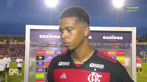 Carlinhos lamenta derrota e incerteza sobre permanência no Flamengo