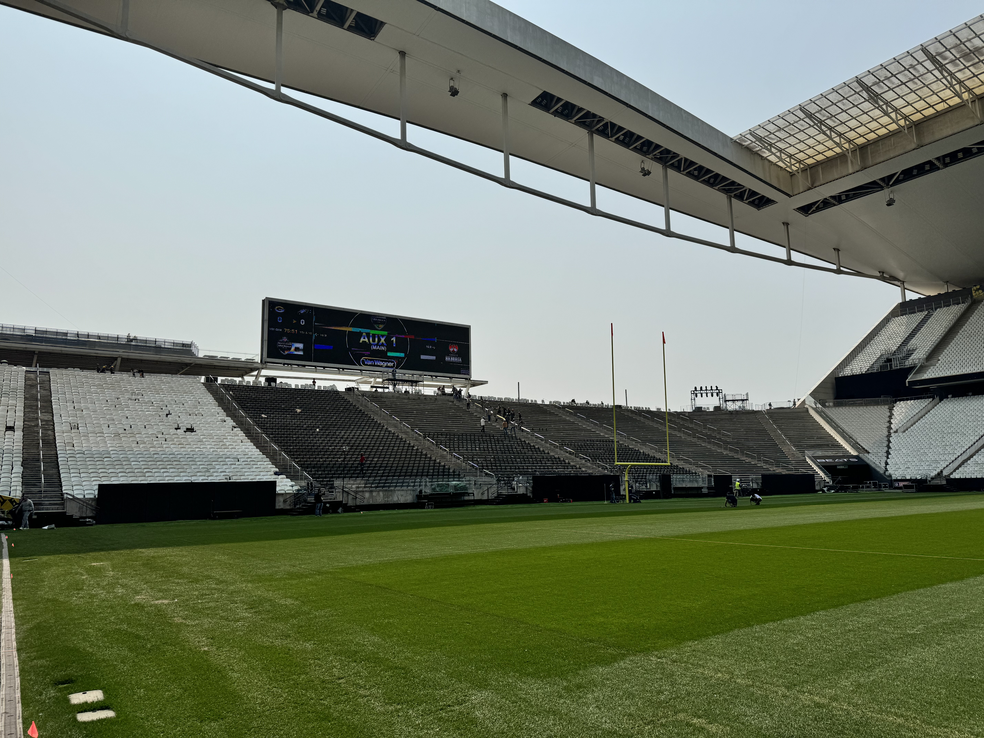 Neo Química Arena recebe ajustes para jogo da NFL — Foto: Vinícius Alves/Agência Corinthians