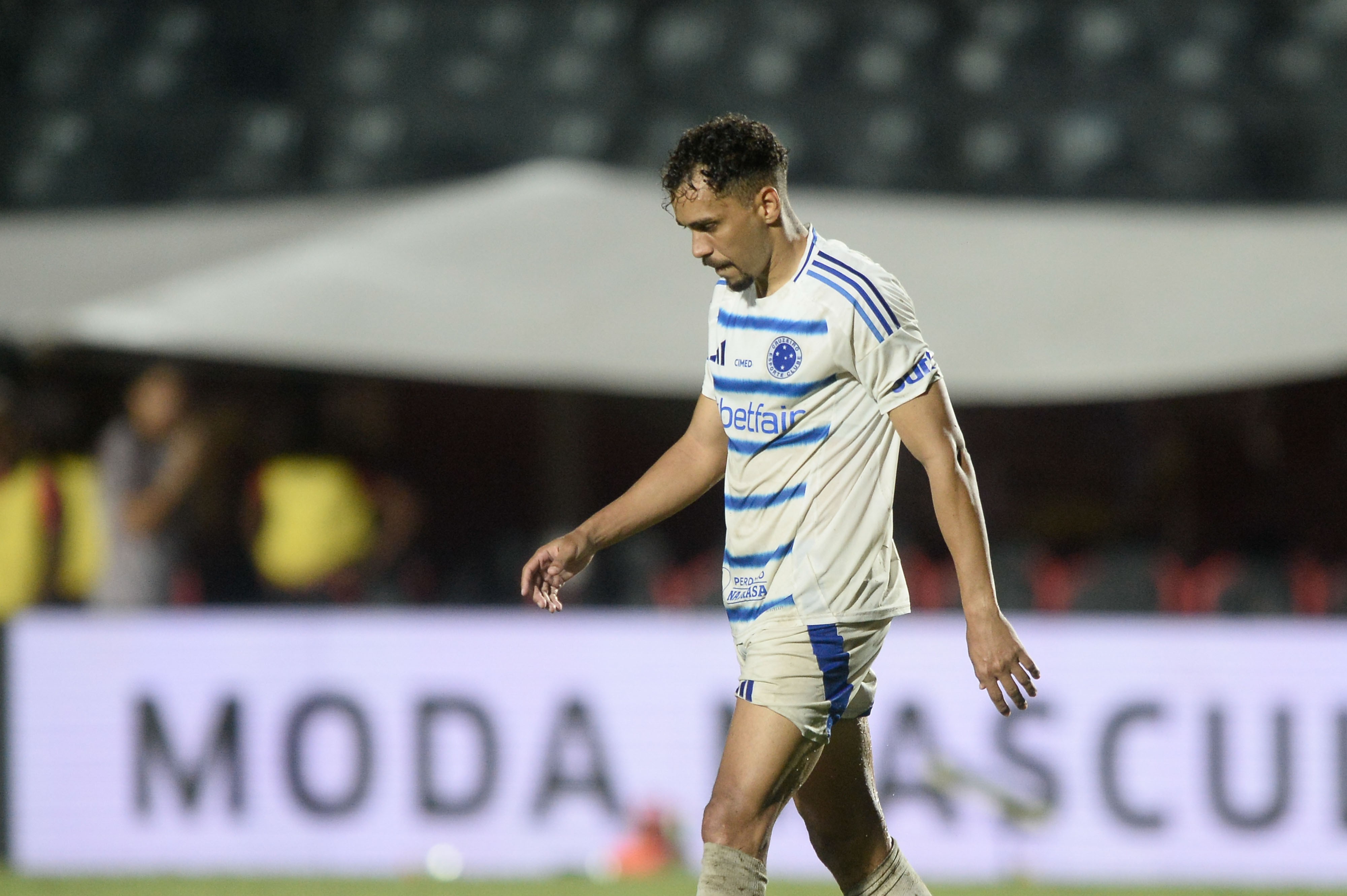 Vitória x Cruzeiro: Eduardo liga para Jamerson