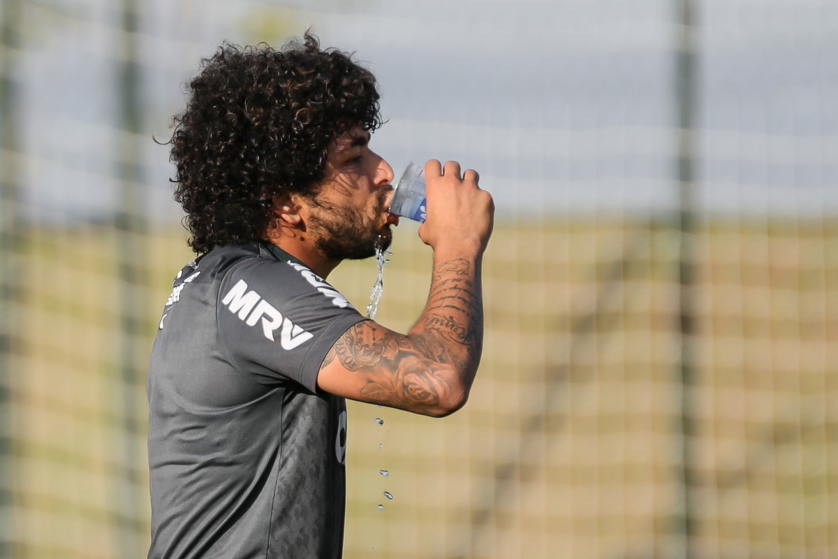 Corinthians aguarda acordo de Clayson com o Atlético-MG para fechar negócio por Luan