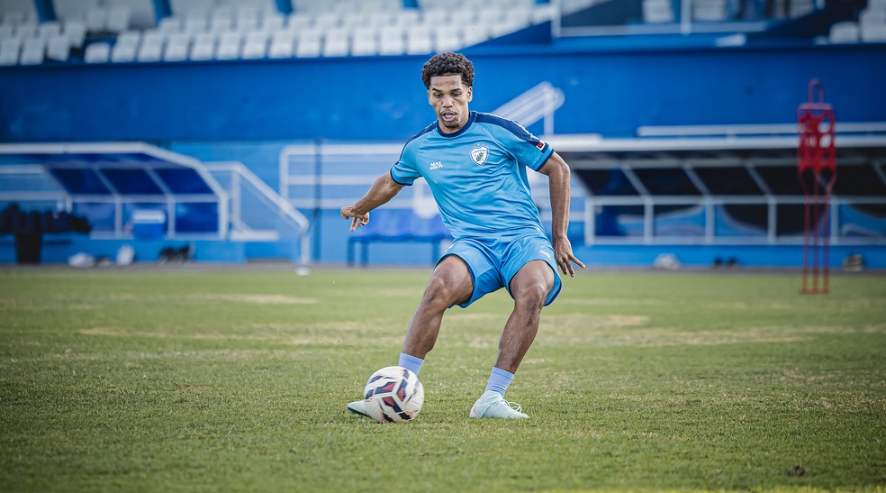 Eliel em treino do Londrina — Foto: Rafael Martins/Londrina EC