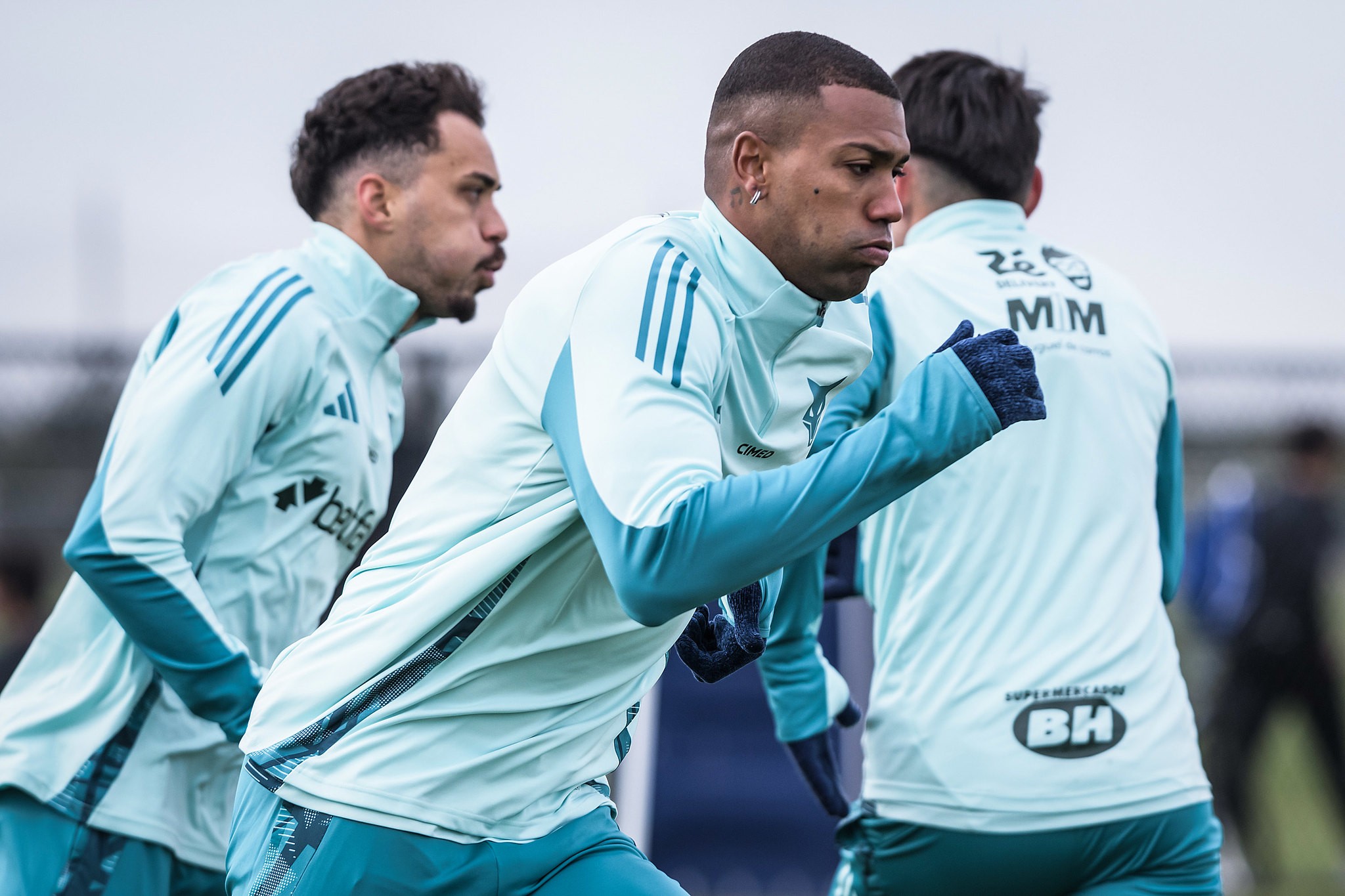 Planos do Cruzeiro para Walace, Lautaro e Gamarra: Confira as estratégias.