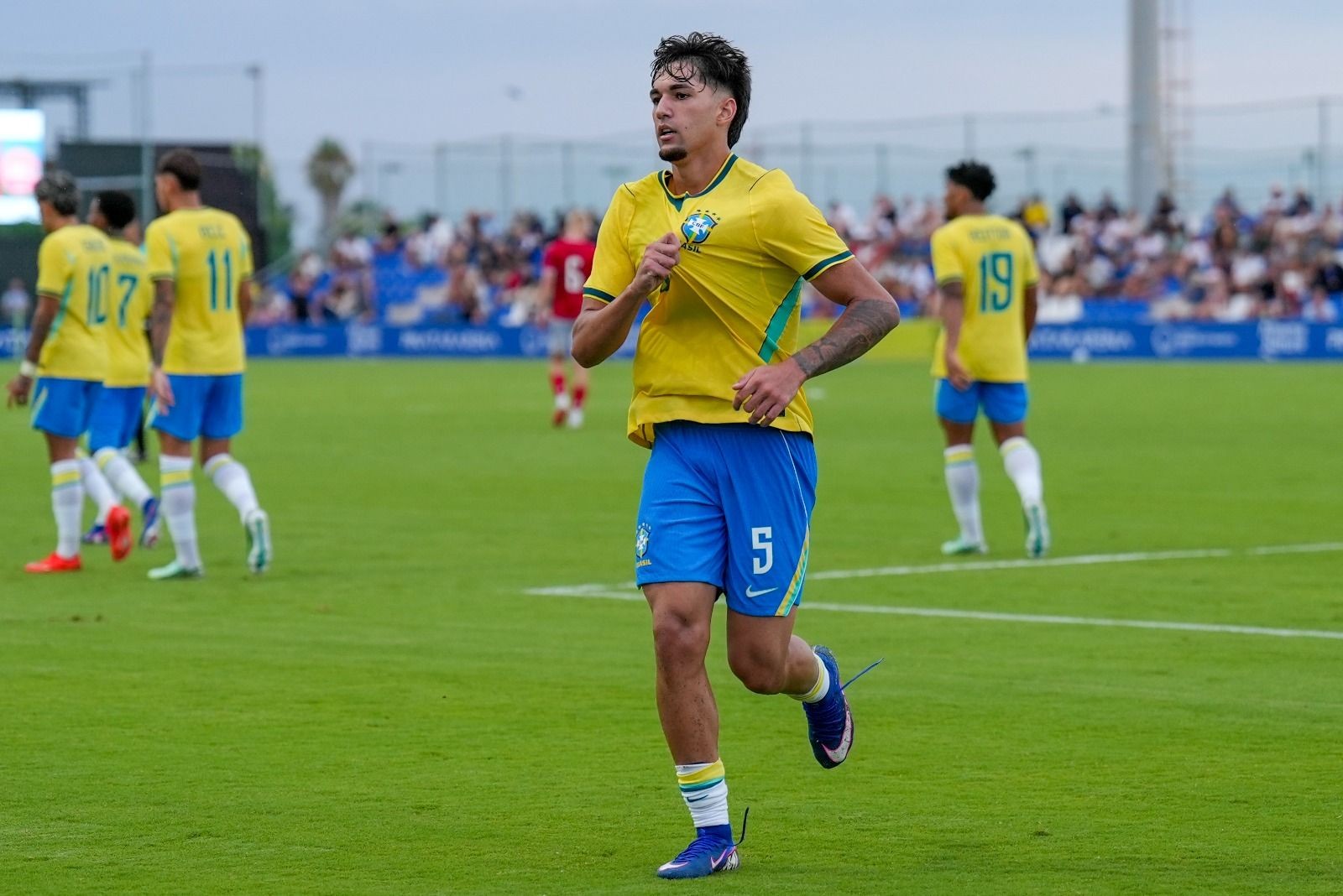 Lucas Rodrigues brilha com gol pela seleção sub-20 contra a Dinamarca