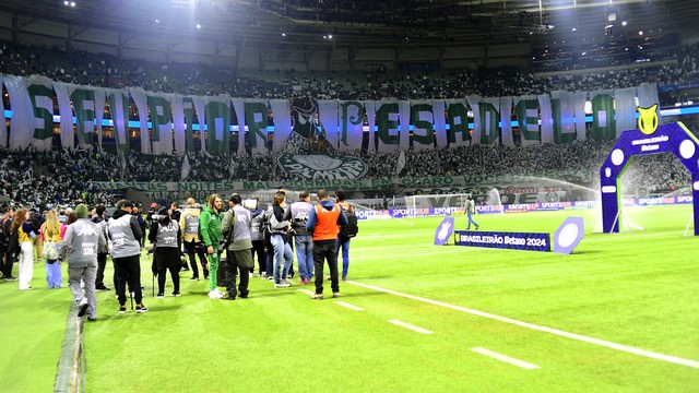 Mosaico da torcida do Palmeiras no dérbi contra o Corinthians