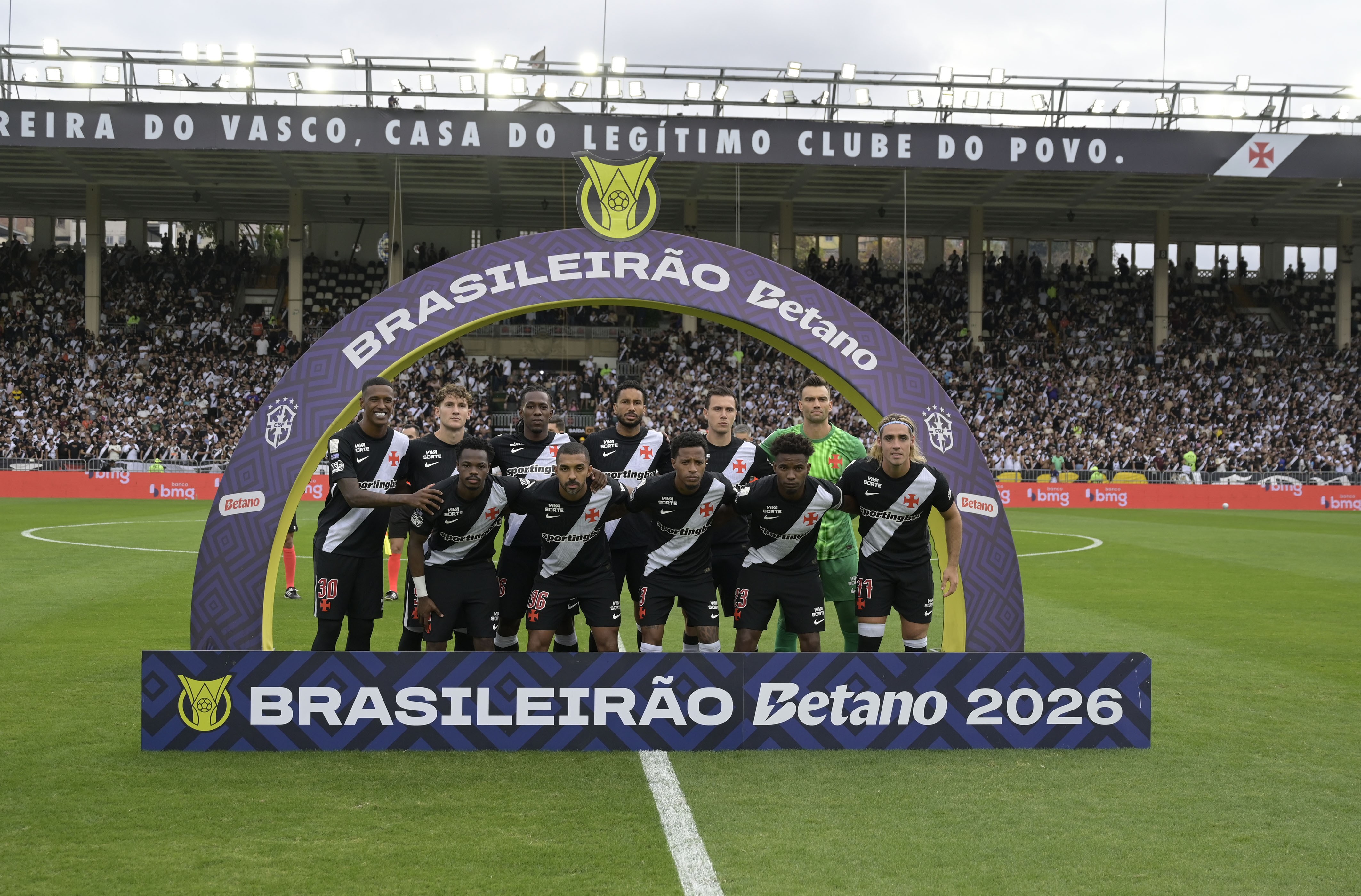 Atuações do Vasco: Léo Jardim, Paulo Henrique e Spinelli são os piores contra Santos; dê suas notas