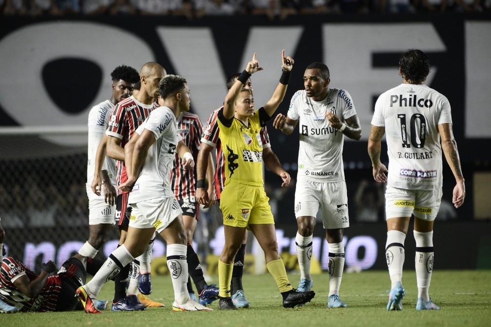 Santos admite erro por transferência de jogo contra o Botafogo para