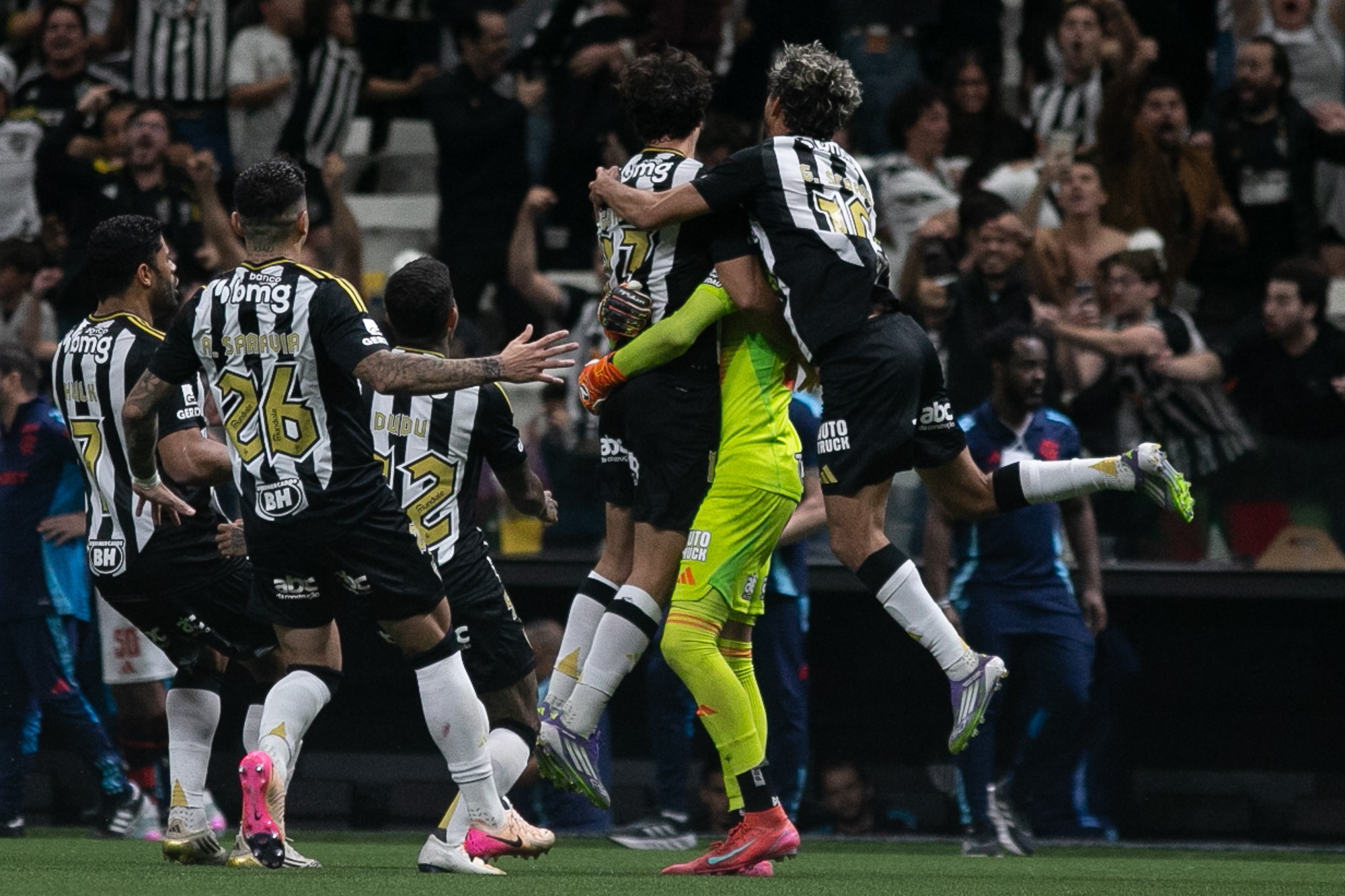 Galo busca vaga para ficar perto de R$ 30 milhões em premiações