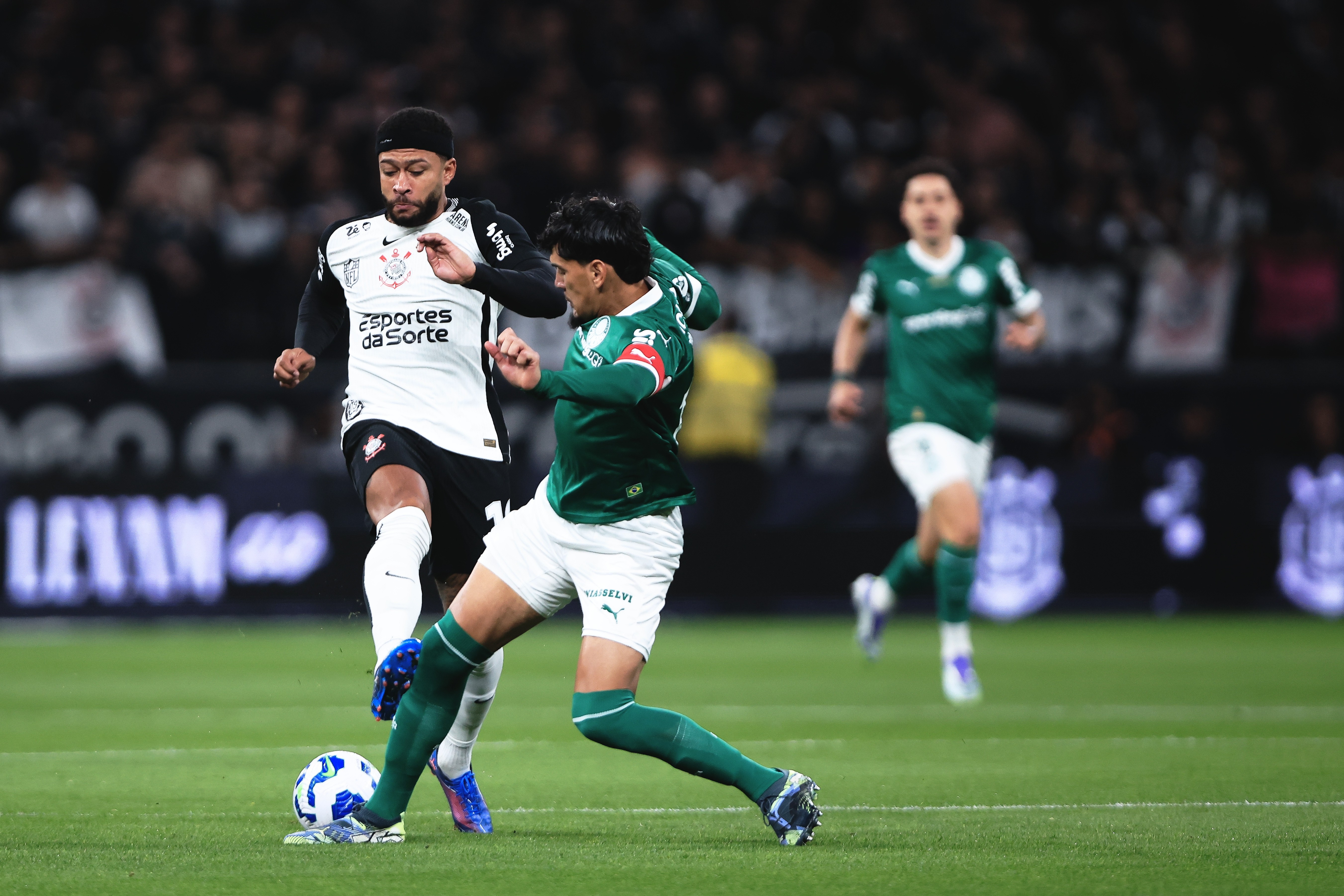 Melhor no Derby, Palmeiras não aproveita tropeço do Flamengo