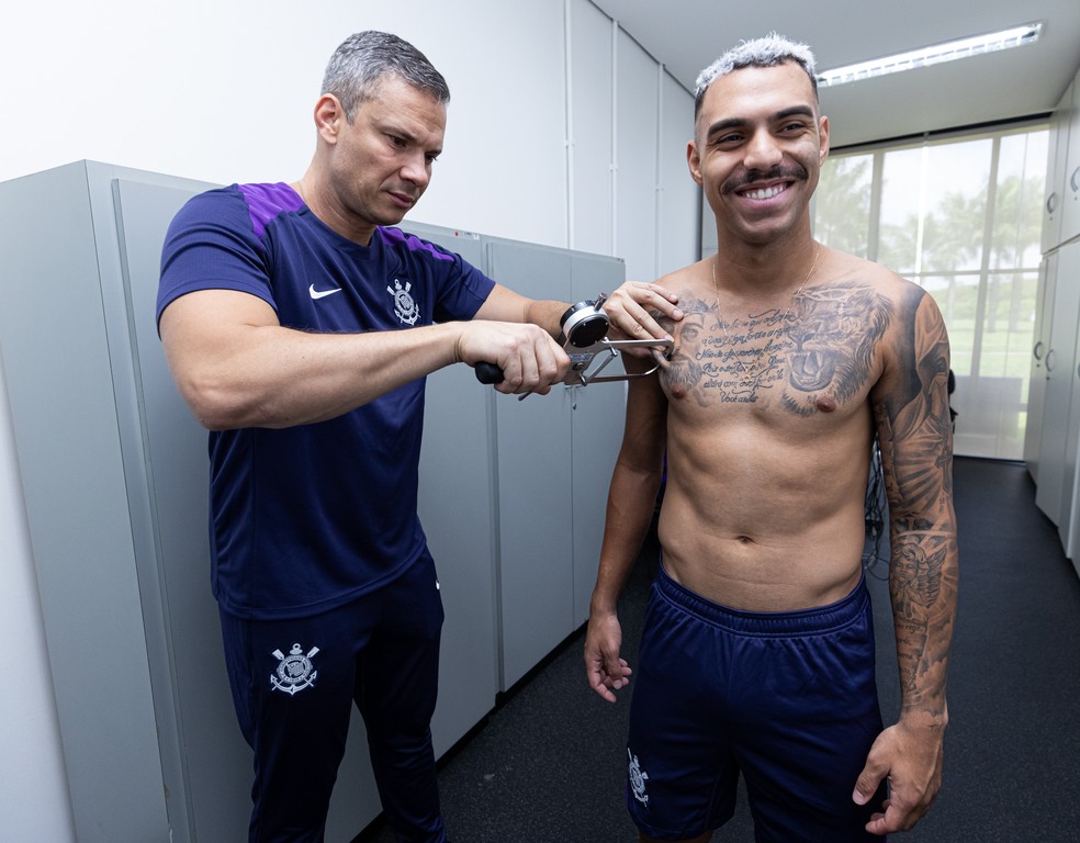Matheuzinho passa por exames na pré-temporada do Corinthians — Foto: Rodrigo Coca/Ag. Corinthians