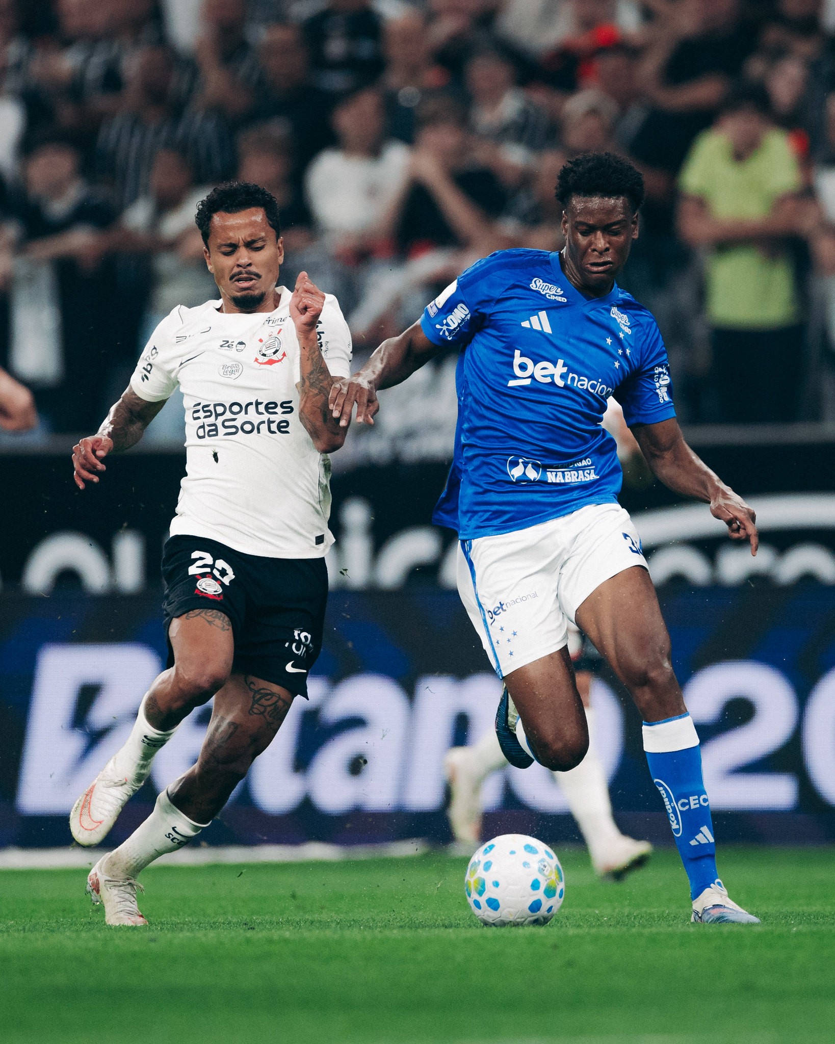 Cruzeiro em alta: vitória sobre o Corinthians reforça ambições na Libertadores