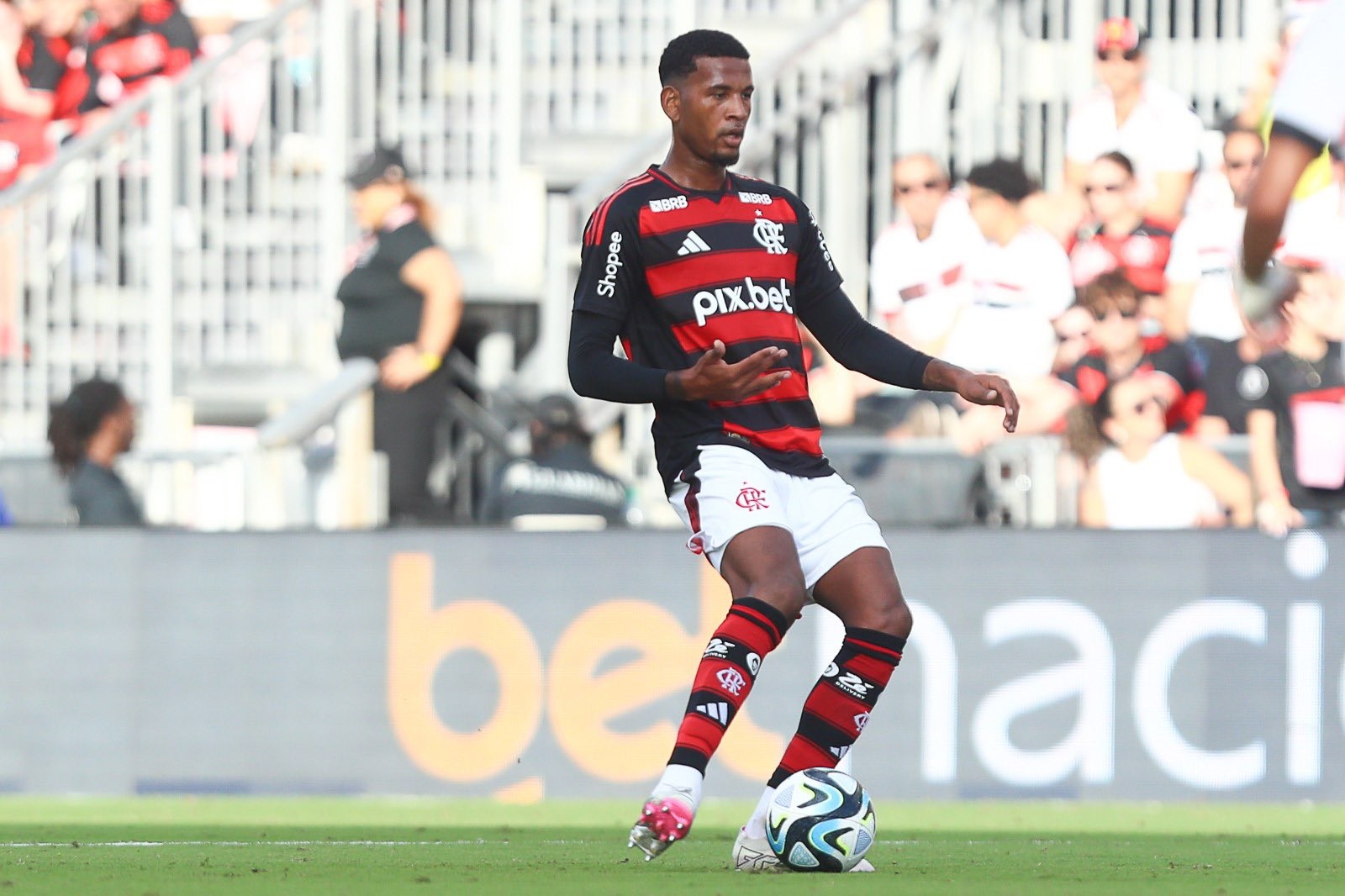 Flamengo divulga relacionados para final contra o Fluminense: Cleiton de volta, Danilo ausente