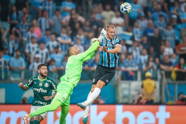 Grêmio confirma lesões de Rodrigo Ely e Cuiabano