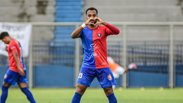 Gabriel Henrique marcou para o Parintins contra o S&atilde;o Raimundo