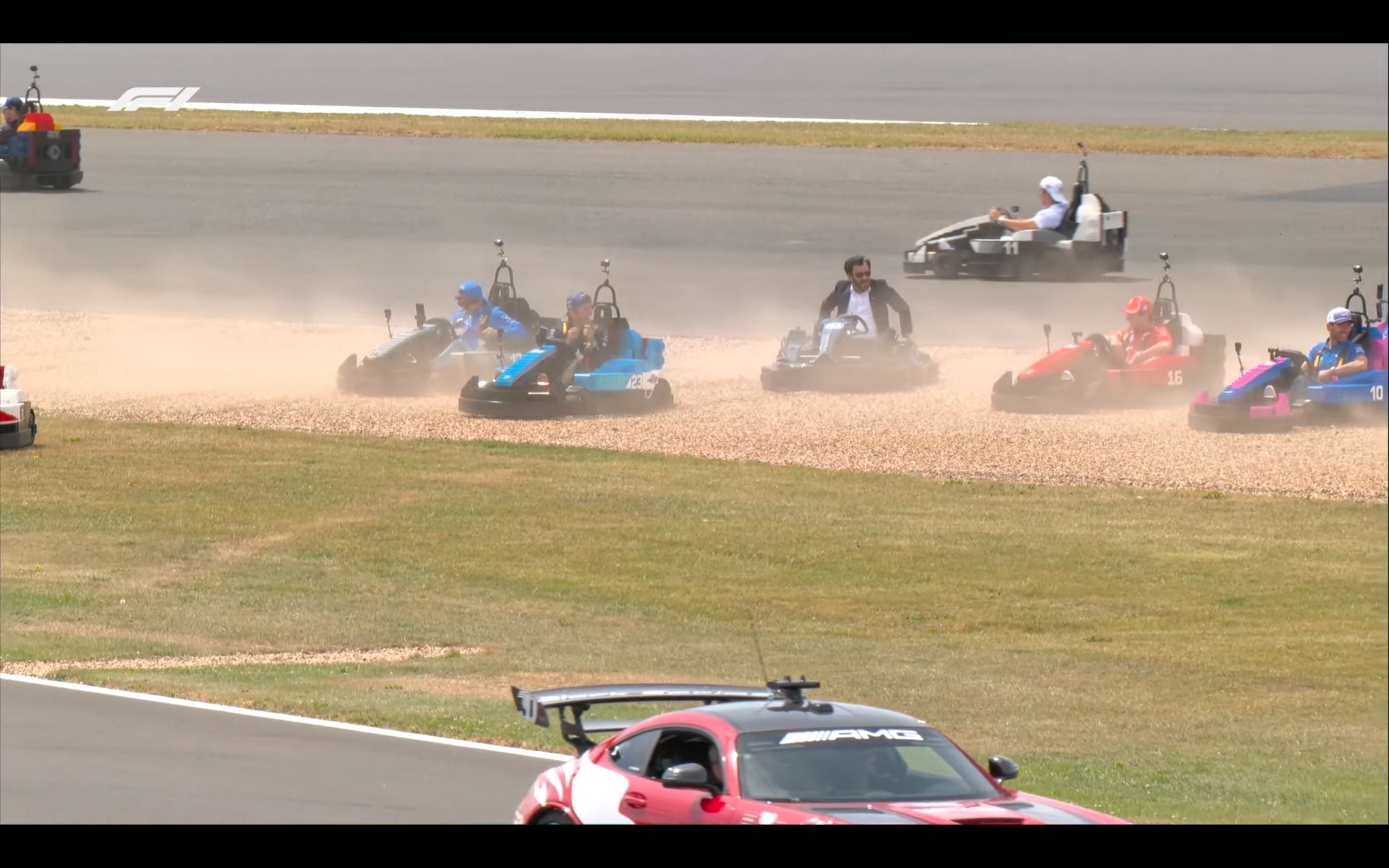 Pilotos da F1 disputam corrida de Lego antes do GP da Grã-Bretanha; veja
