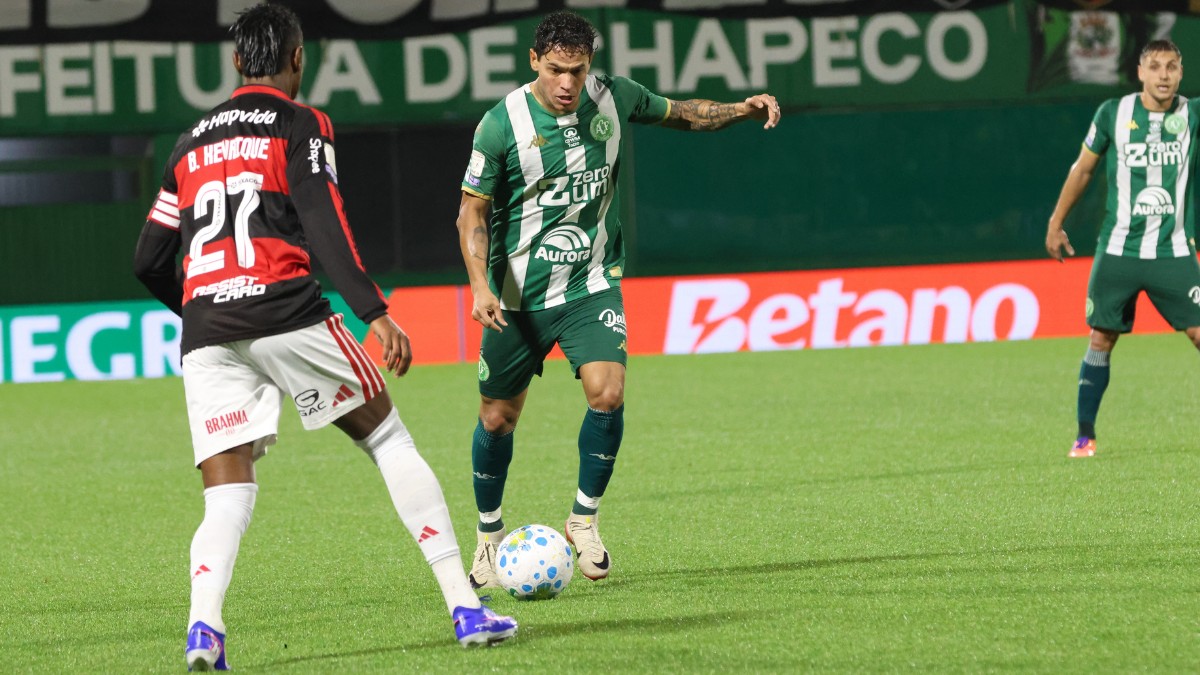 Atuações da Chapecoense: Rafael Thyere falha em goleada; dê suas notas