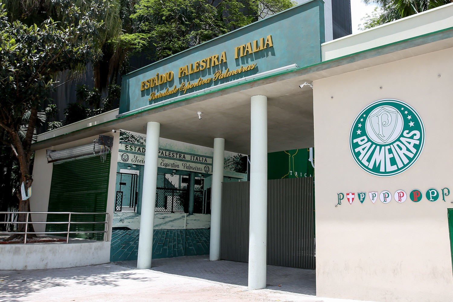 Palmeiras Apresenta Déficit em Março e Abril, porém Acumula Superávit no Ano