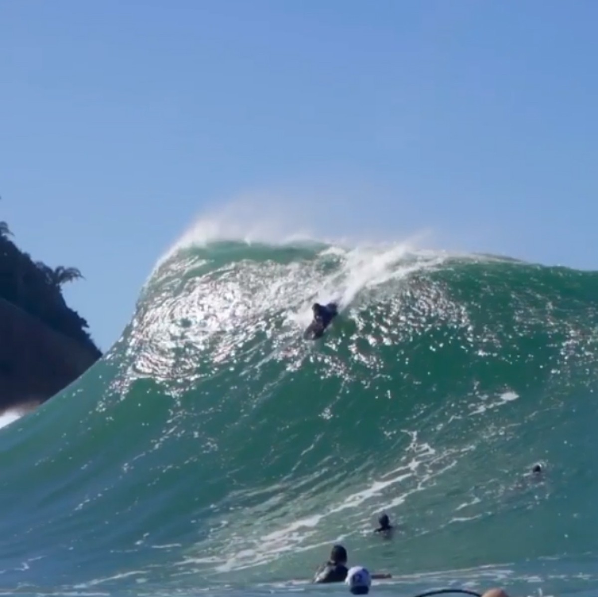 PipeLeme? Praia na Zona Sul do Rio de Janeiro chama atenção com ondas ...