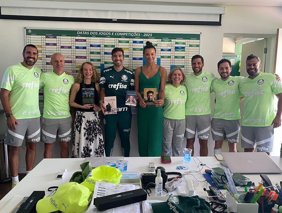 Abel Ferreira; Walewska; vôlei; visita; CT do Palmeiras — Foto: Instagram/Reprodução