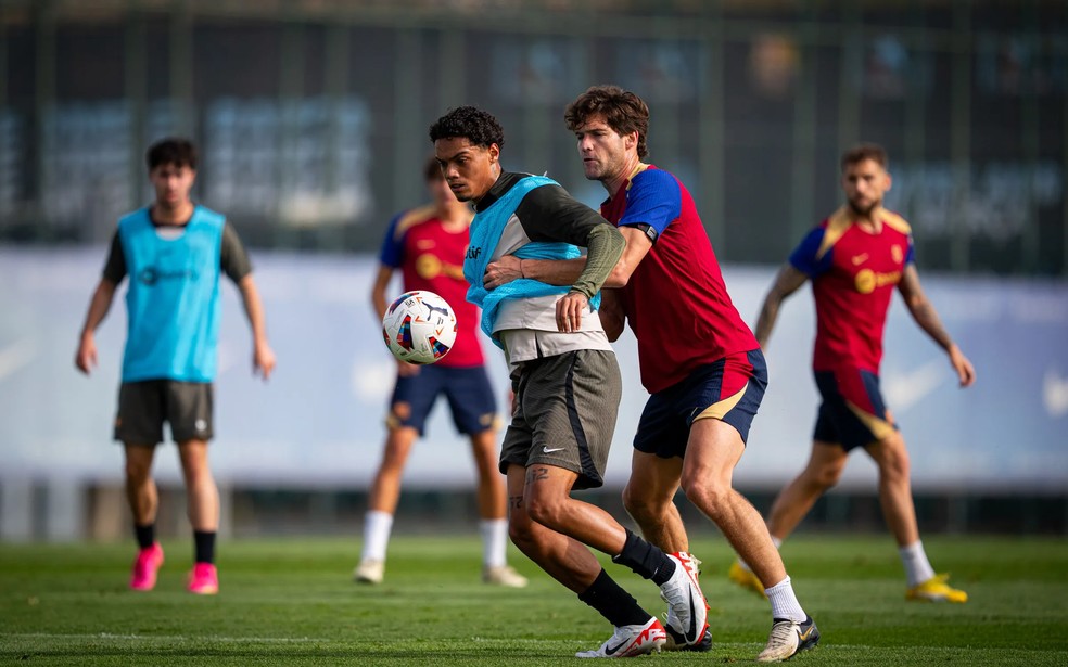 Jornal: João Mendes, filho de Ronaldinho Gaúcho, assina com o Hull City