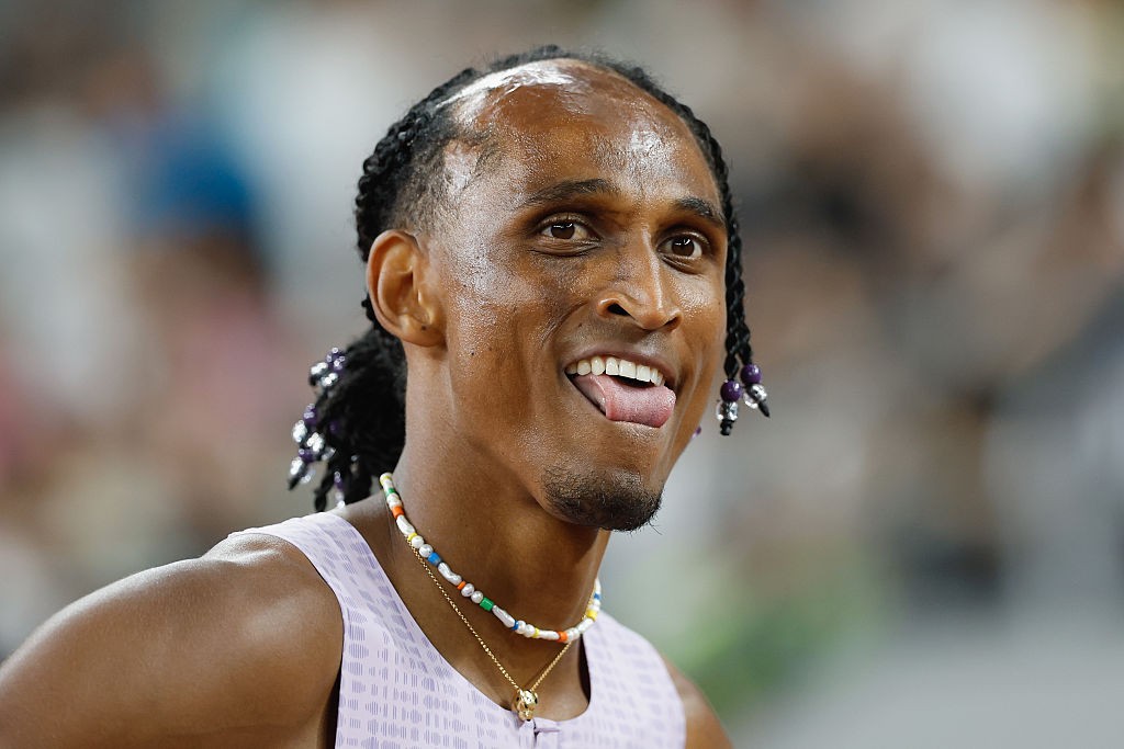 Alison dos Santos bate Warholm, vence etapa da Diamond League e puxa dobradinha brasileira