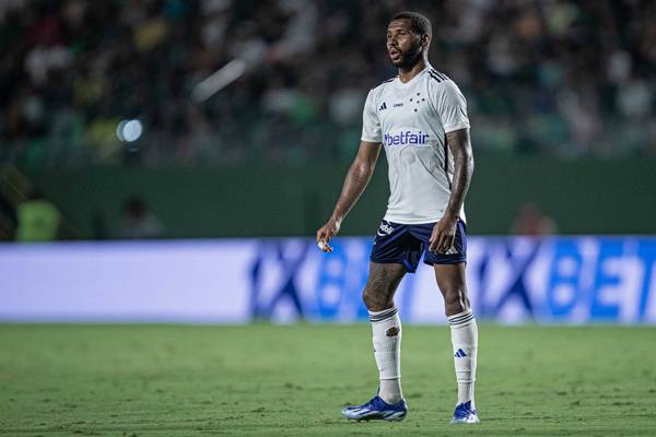 Criticado no Cruzeiro, Wesley é defendido por interino: Causa preocupações aos adversários