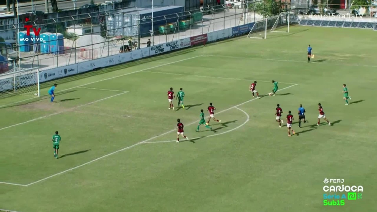 Vídeo: De Ariquemes, goleiro da base do Flamengo opera milagres