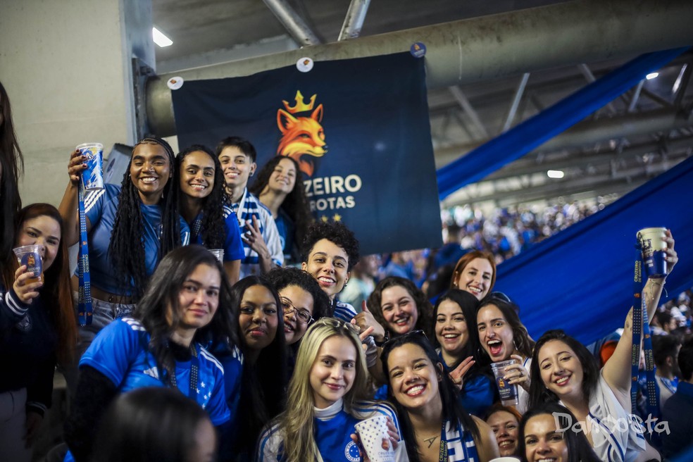 Torcedoras do Cruzeiro montam grupo para irem a estádio mais seguras — Foto: Dan Costa
