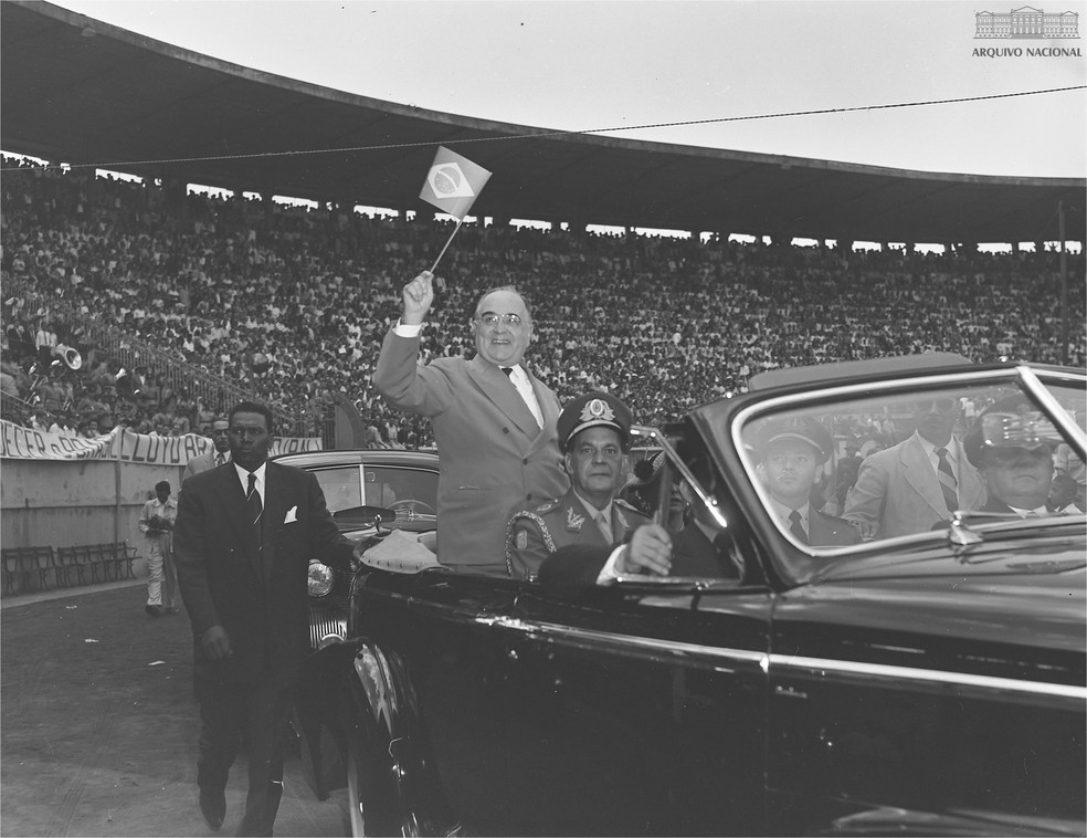 Get&uacute;lio Vargas, em S&atilde;o Janu&aacute;rio, em 1940 &mdash; Foto: Acervo do Arquivo Nacional