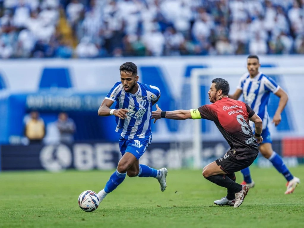 Avaí perde invencibilidade jogando em casa na Série B