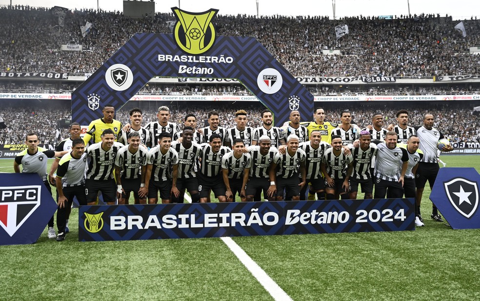 Foto dos jogadores campeões do Brasileiro e da Libertadores de 2024 — Foto: André Durão
