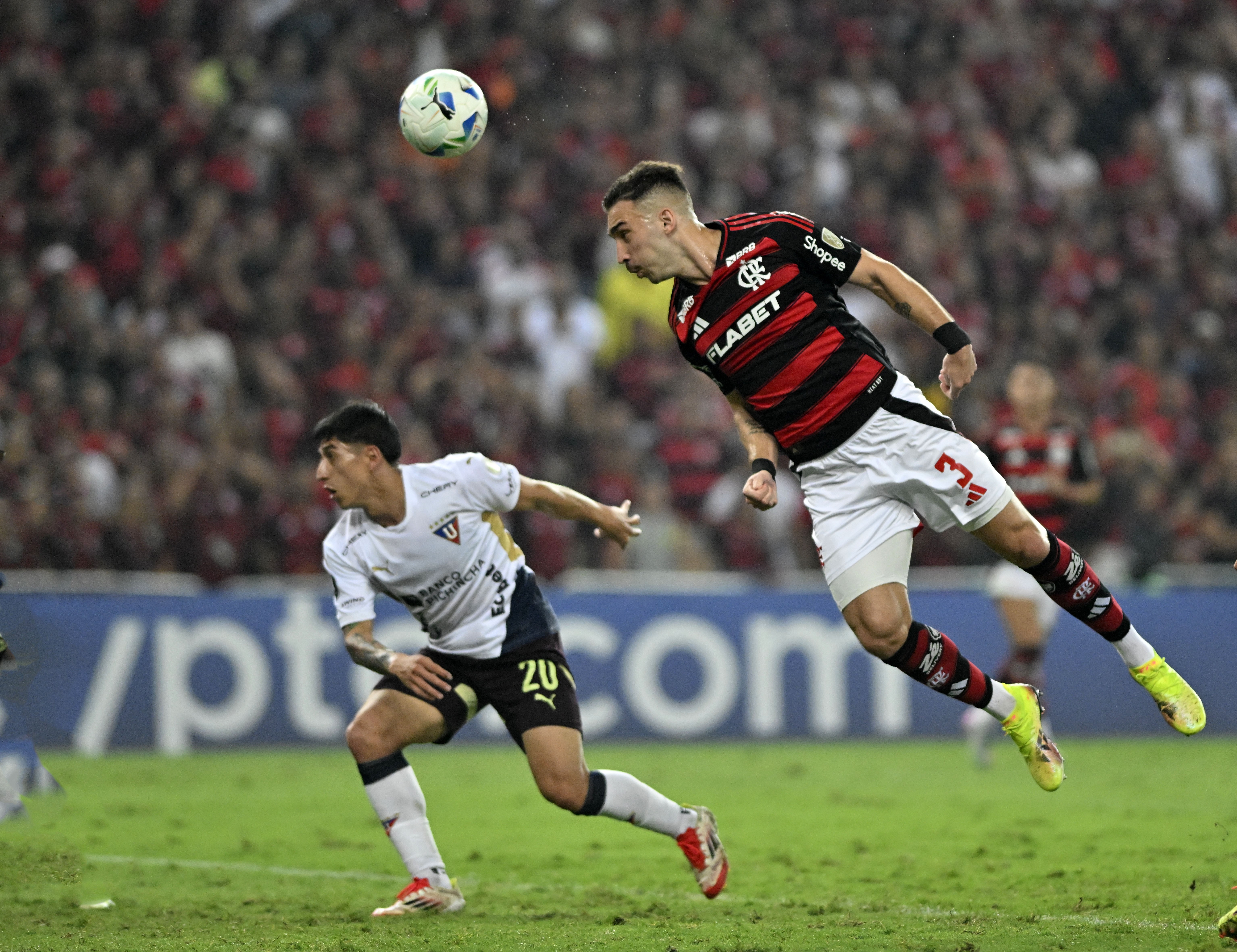 Ao seu estilo, Flamengo 'aparece' na Libertadores 2025