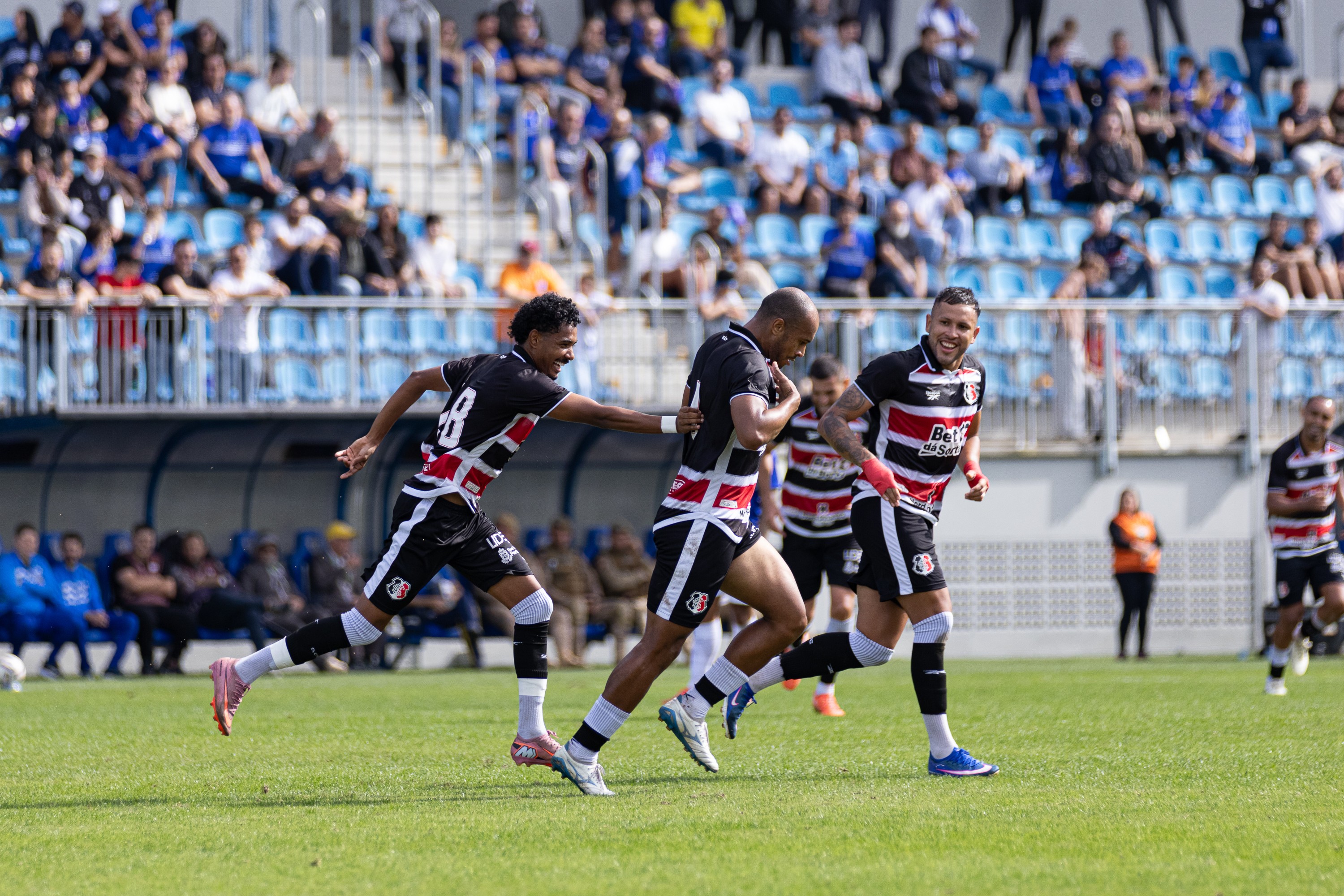 Santa Cruz chega a 95% de chance de classificação para quadrangular do acesso