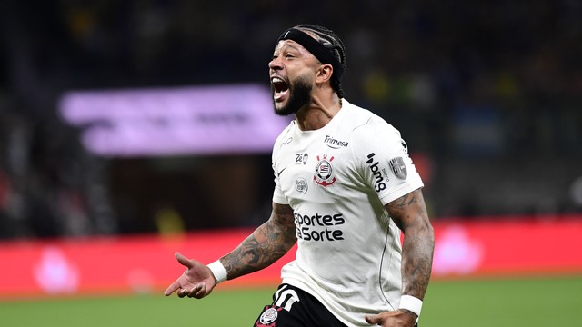 Memphis Depay em Corinthians x Rosario
