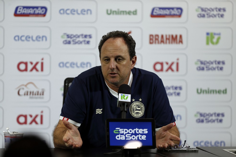 Rogério Ceni em entrevista coletiva após Bahia x Santos — Foto: Felipe Oliveira / EC Bahia / Divulgação